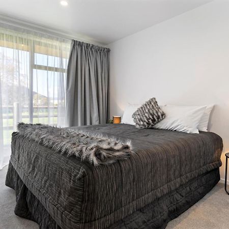 Custom Designed Holiday Home, Next To Cycleway. テ・アロハ エクステリア 写真