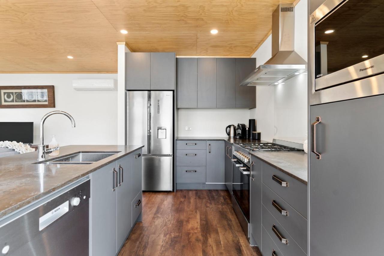 Custom Designed Holiday Home, Next To Cycleway. テ・アロハ エクステリア 写真