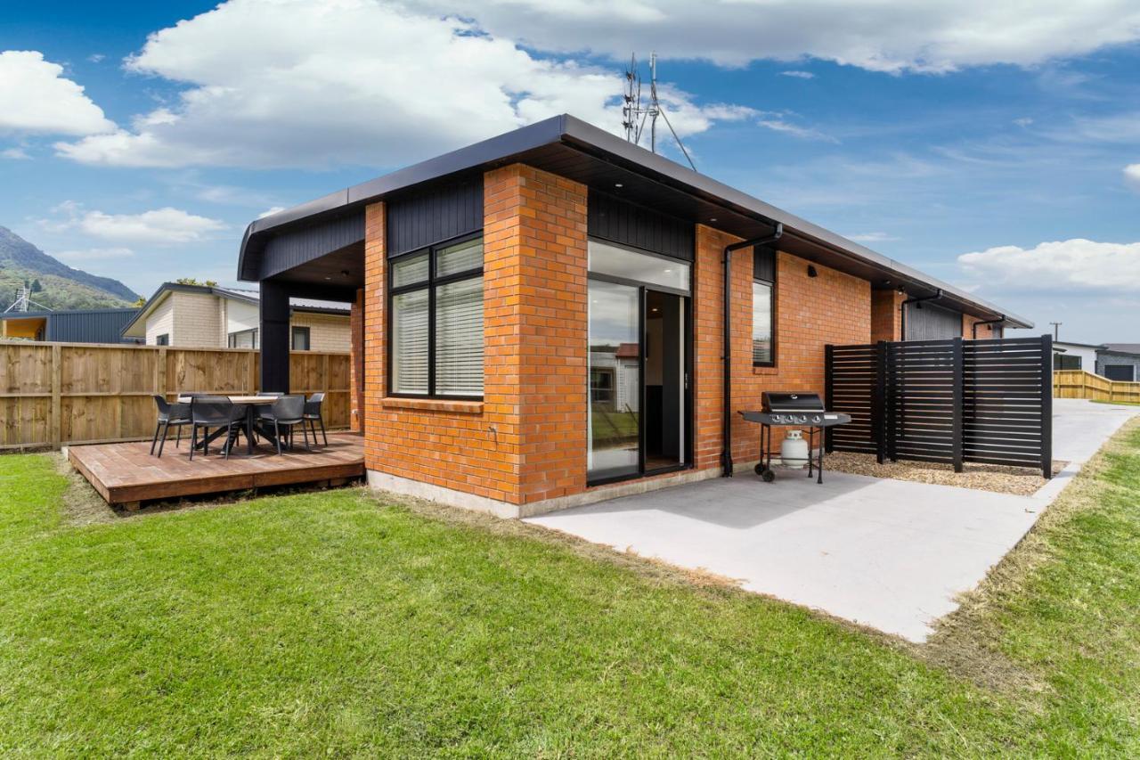 Custom Designed Holiday Home, Next To Cycleway. テ・アロハ エクステリア 写真