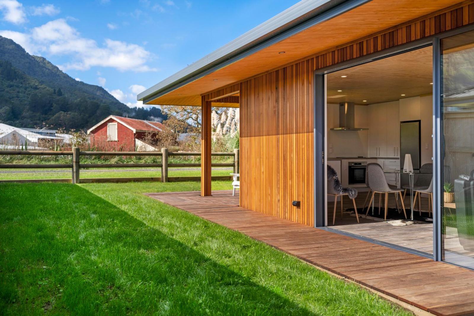 Custom Designed Holiday Home, Next To Cycleway. テ・アロハ エクステリア 写真